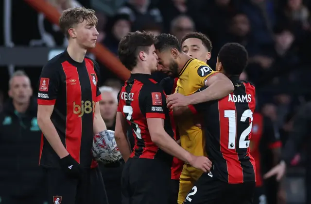 Matheus Cunha headbutting Bournemouth's Milos Kerkez