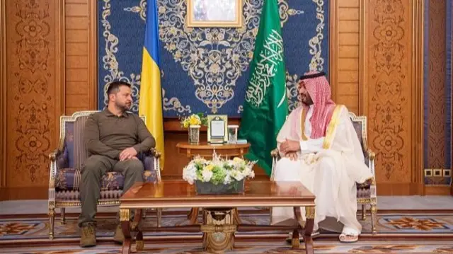 Saudi Arabian Crown Prince Mohammed bin Salman (R) meets Ukrainian President Zelensky