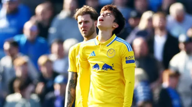 Leeds players look dejected