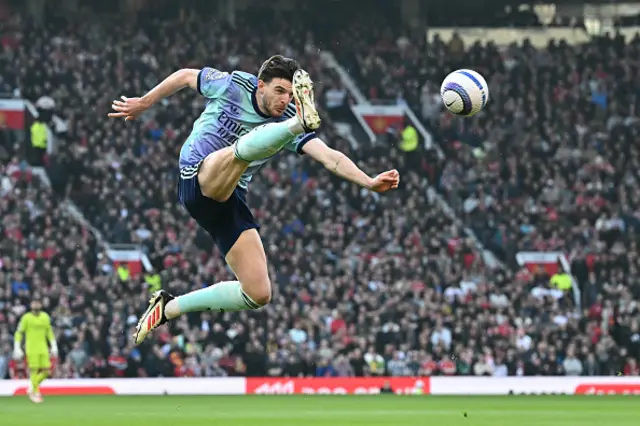 Declan Rice controls the ball