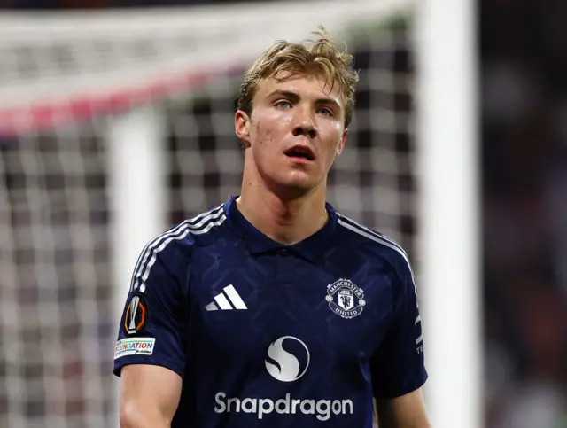 Manchester United's Rasmus Hojlund reacts after being substituted