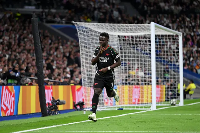 Bukayo Saka of Arsenal celebrates