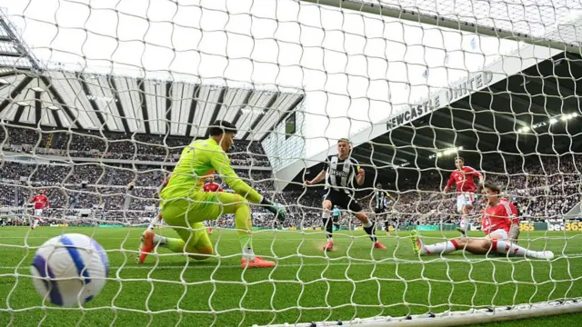Man Utd concede at Newcastle