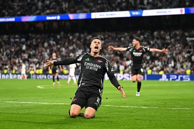 Gabriel Martinelli of Arsenal celebrates