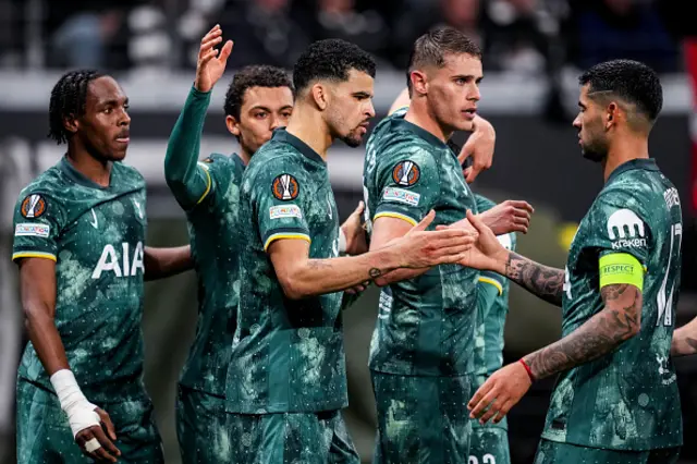 Dominic Solanke of Tottenham Hotspur celebrates