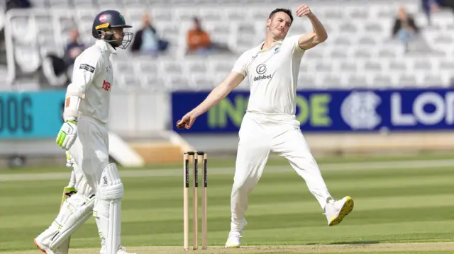Middlesex v Glamorgan match action