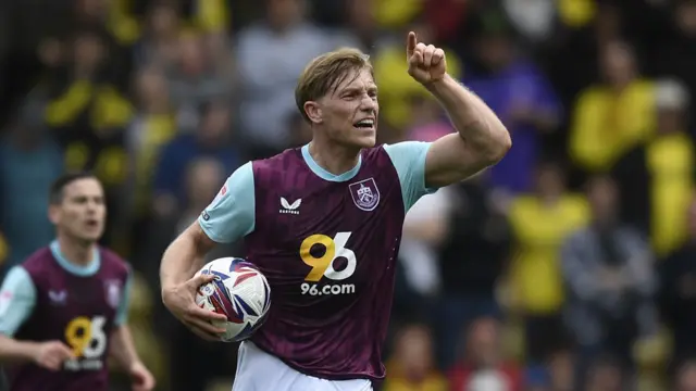 Zian Flemming celebrates scoring for Burnley at Watford