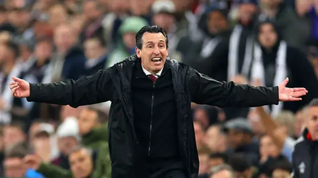 Aston Villa boss Unai Emery reacts