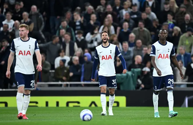 Spurs players react to conceding the opening goal