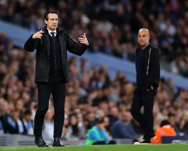 Unai Emery, Manager of Aston Villa, gives the team instructions