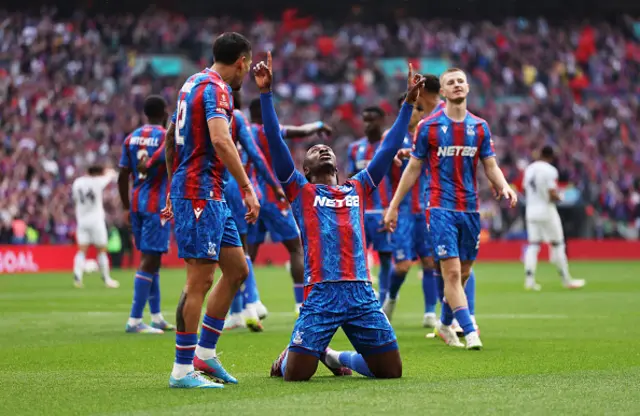 Eberechi Eze of Crystal Palace celebrates