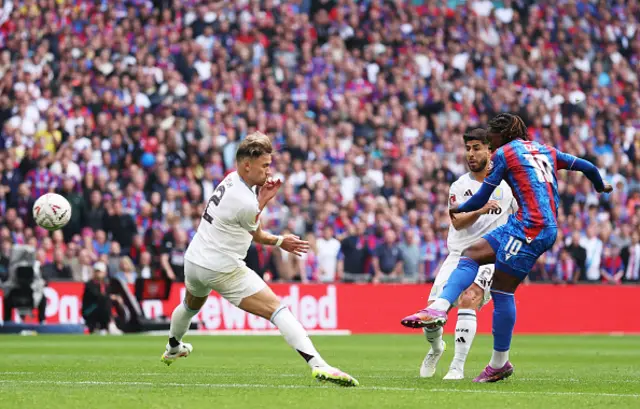 Eberechi Eze of Crystal Palace scores