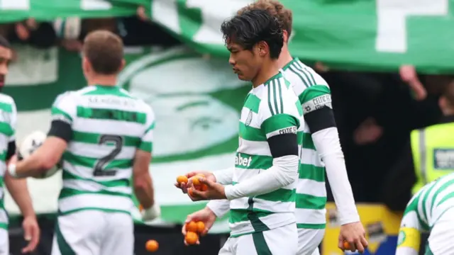 Reo Hatate collects Tangerines
