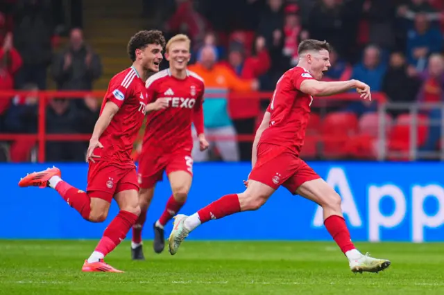Kevin Nisbet celebrates his stunning finish