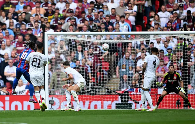 Eberechi Eze of Crystal Palace scores