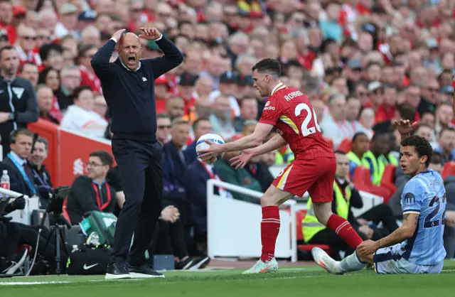 Arne Slot, Manger of Liverpool reacts