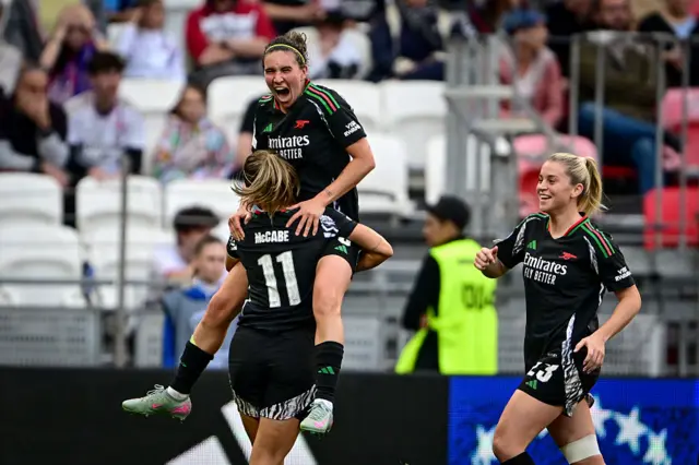 Mariona Caldentey celebrates her goal