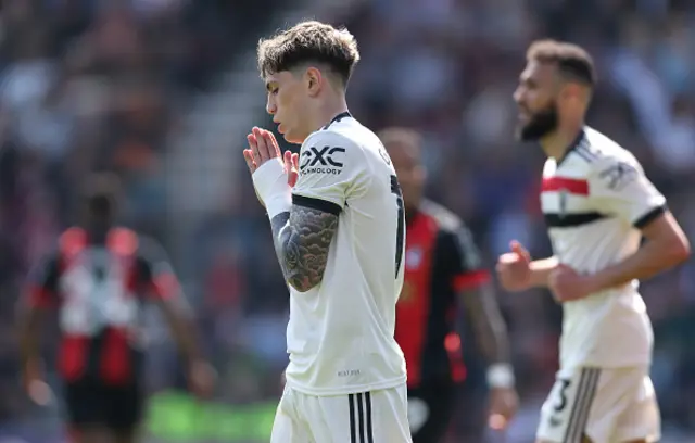 Alejandro Garnacho of Manchester United reacts