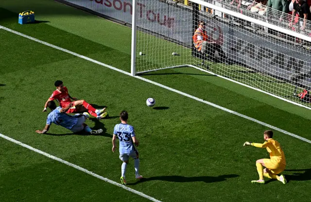 Luis Diaz scores