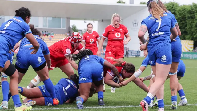 Gwenllian Pyrs scores