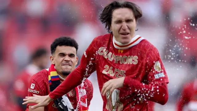 Chiesa celebrates with Luis Diaz