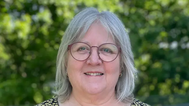 Lorna Dupre headshot