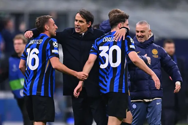 Simone Inzaghi head coach of FC Internazionale celebrates with his players