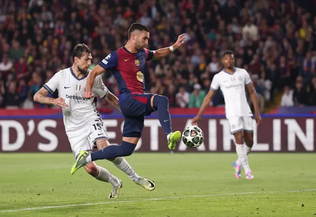 Ferran Torres of FC Barcelona scores