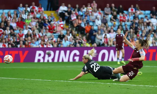 Arsenal's Alessia Russo scores their second goal