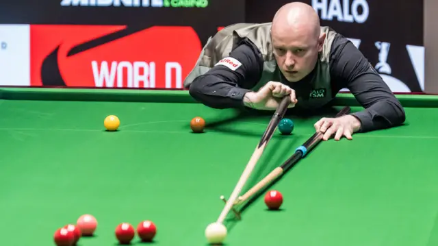 Chris Wakelin PLAYS A SHOT