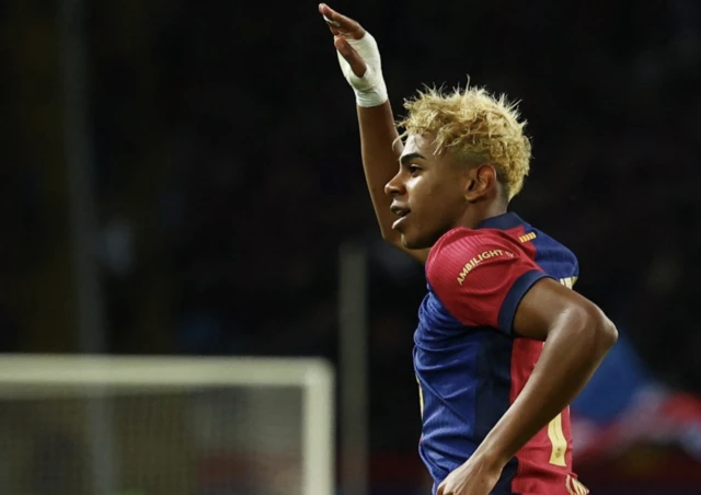 Lamine Yamal celebrates