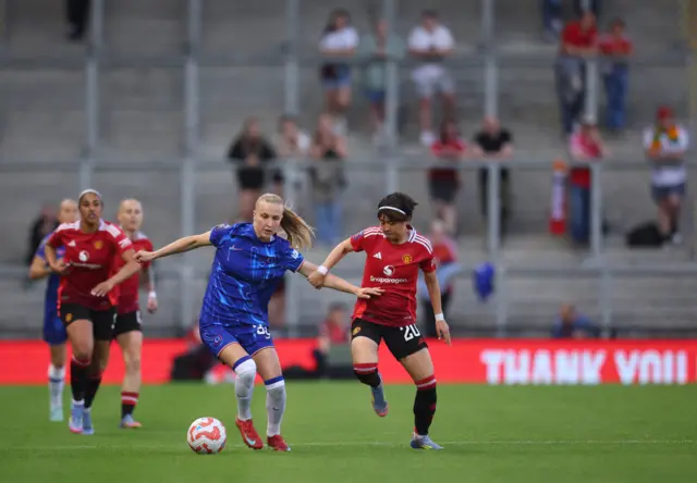 Aggie Beever-Jones holds off Hinata Miyazawa