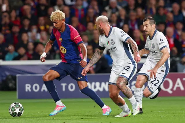Lamine Yamal of FC Barcelona controls the ball d