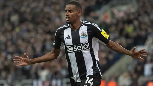 Alexander Isak of Newcastle United celebrates scoring