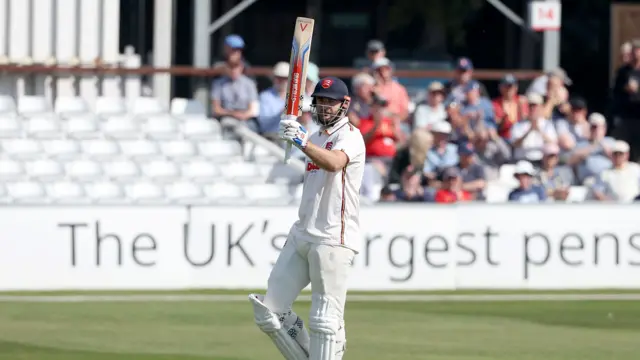 Paul Walter celebrates his 50 for Essex