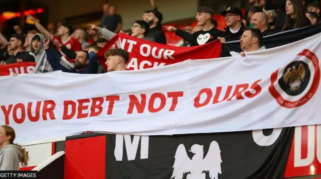 Manchester United fans protest