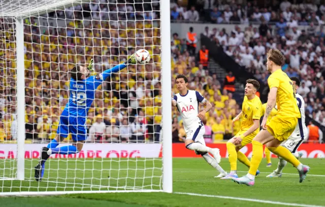 Tottenham Hotspur's Brennan Johnson (centre) scores their side's first goal.