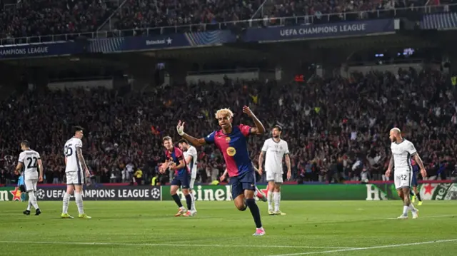 Lamine Yamal celebrates