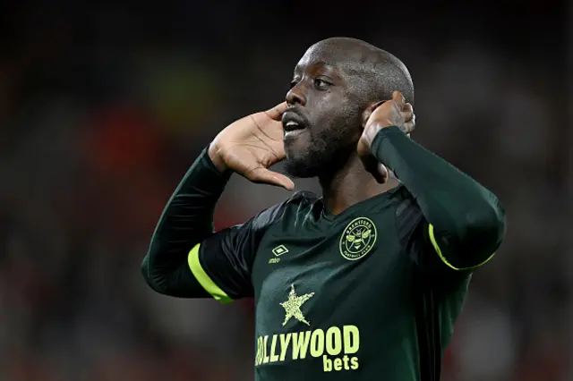 Yoane Wissa of Brentford celebrates
