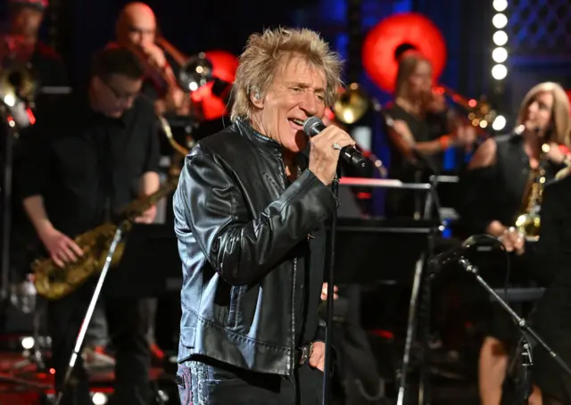 Rod Stewart singing