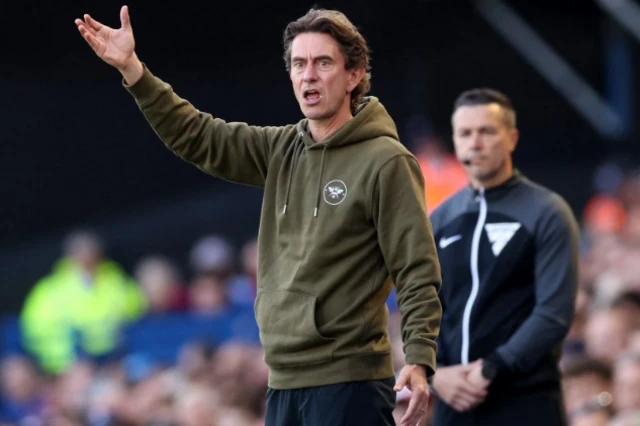 Brentford manager Thomas Frank reacts