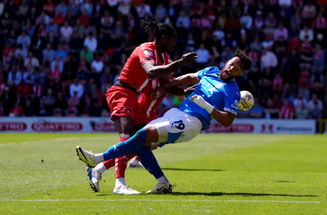 Action from Leyton Orient v Stockport