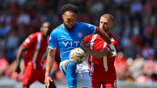 Stockport v leyton Orient action