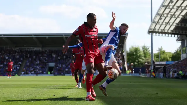 Chesterfield v Walsall match action