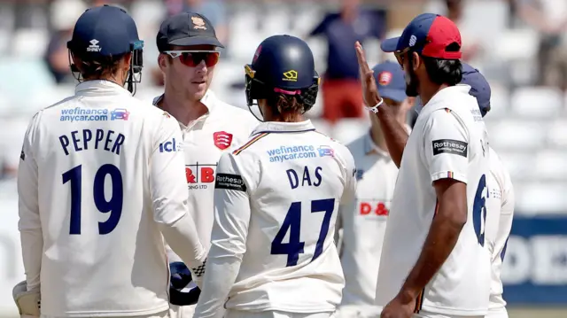 Essex congratulate Simon Harmer