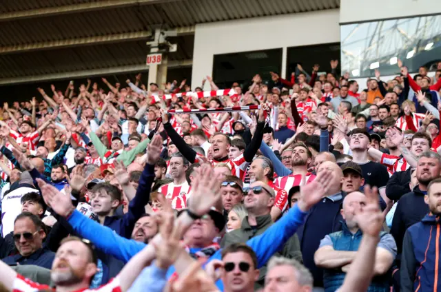Sunderland fans chanting before kick-off