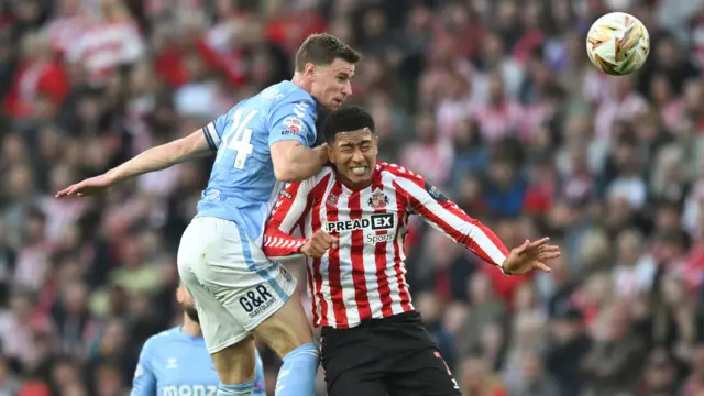 Ben Sheaf of Coventry City and Jobe Bellingham of Sunderland