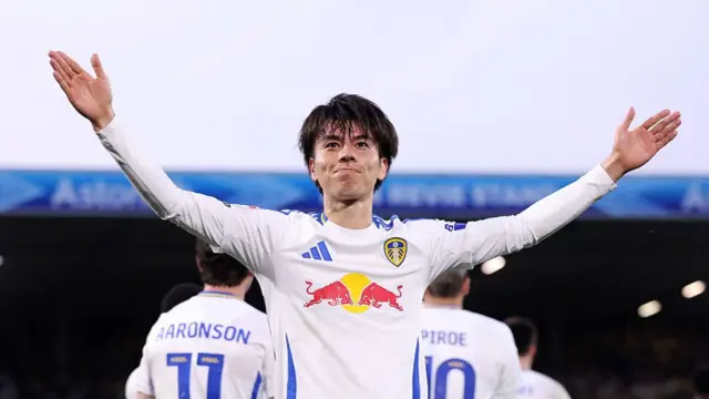 Ao Tanaka of Leeds United celebrates