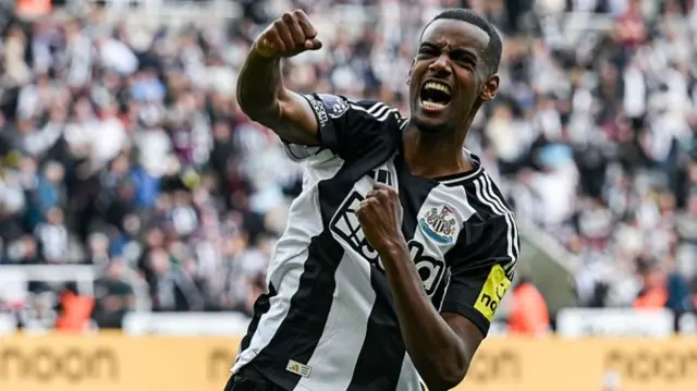 Alexander Isak of Newcastle United celebrates after scoring