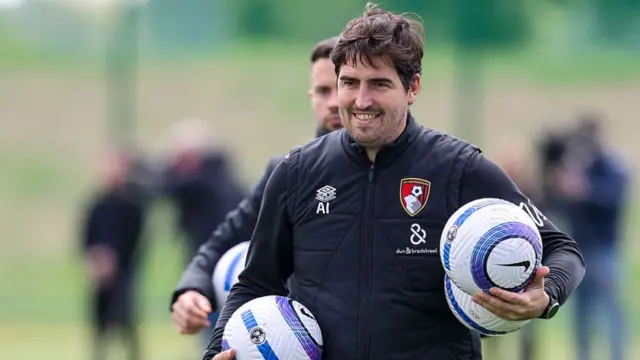 Head Coach Andoni Iraola of Bournemouth during a training session